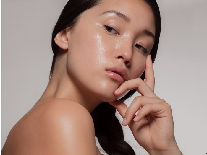 Hochwertige-Kosmetik-gegen-Falten-Unreinheiten